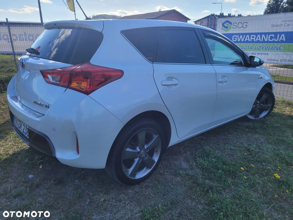 Toyota Auris - 16