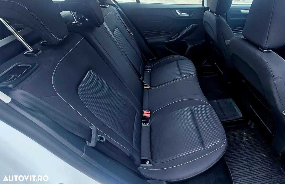 Ford Focus 1.5 EcoBlue Active Business - 19
