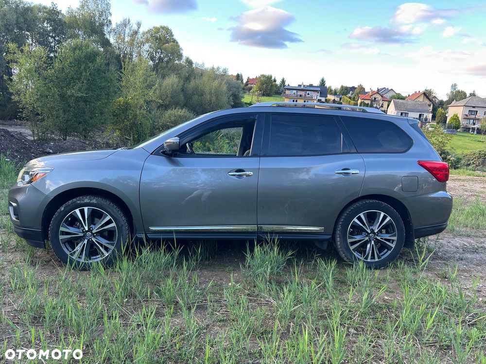 Nissan Pathfinder - 38