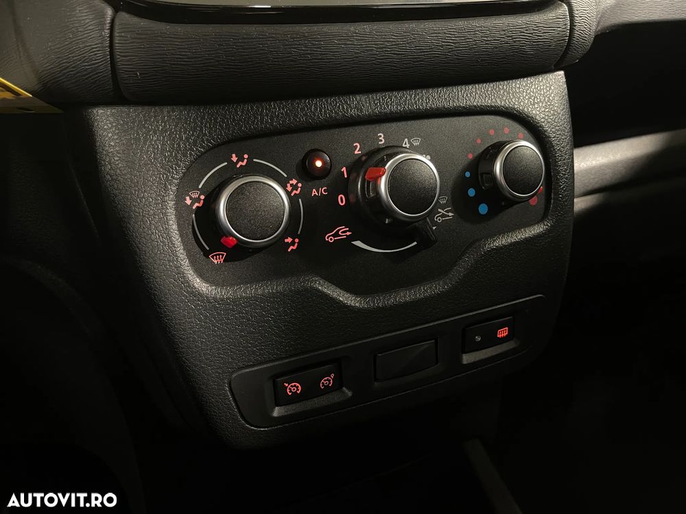 Dacia Lodgy 1.5 Blue dCi Laureate - 17