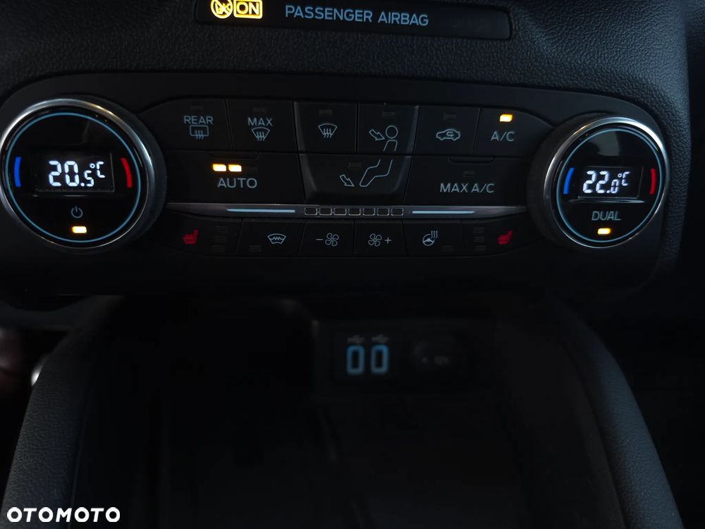 Ford Kuga 2.0 EcoBlue mHEV FWD ST-Line - 24