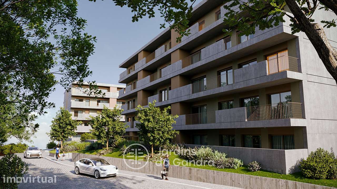 T2 em Gandra-Paredes | Boa localização (próximo A4/A41) e com jardim - Grande imagem: 2/16