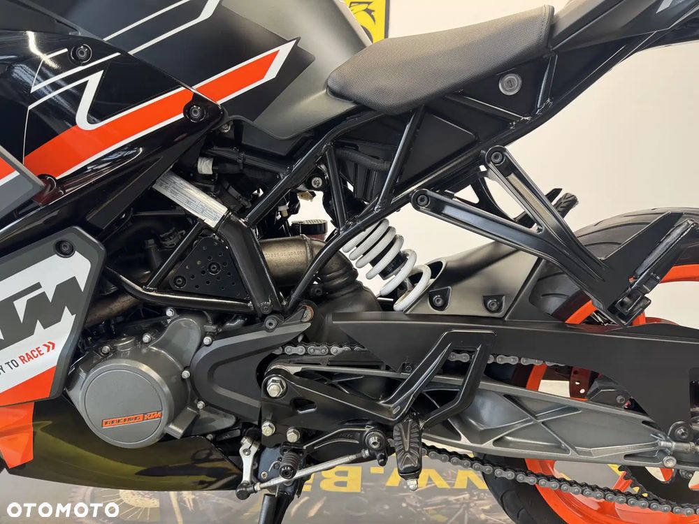KTM RC 125 - 24