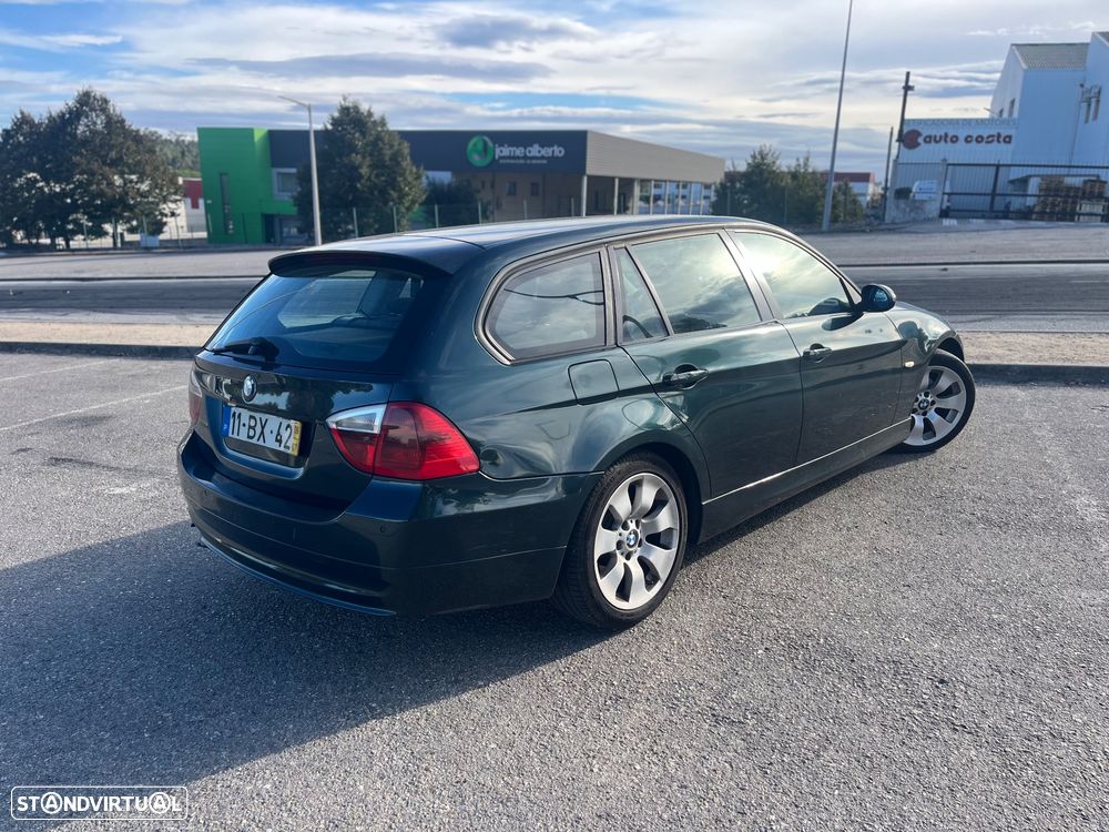 BMW 320 — photo 3