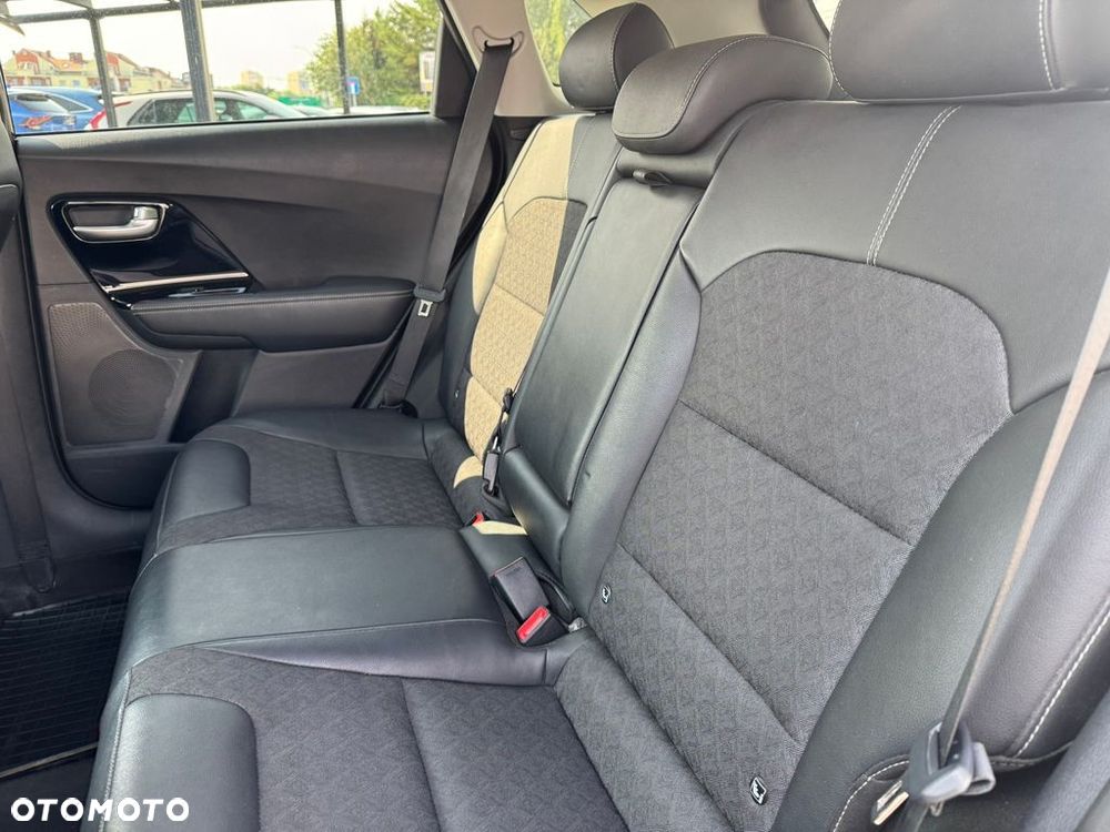 Kia Niro 1.6 GDI Hybrid Business Line - 21
