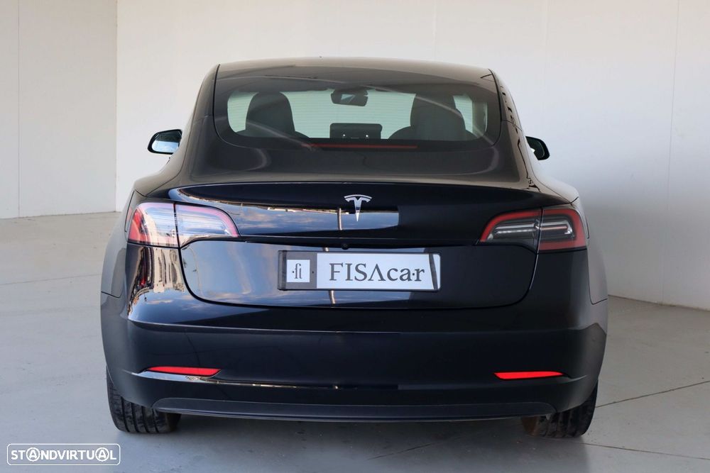 Tesla Model 3 - 7