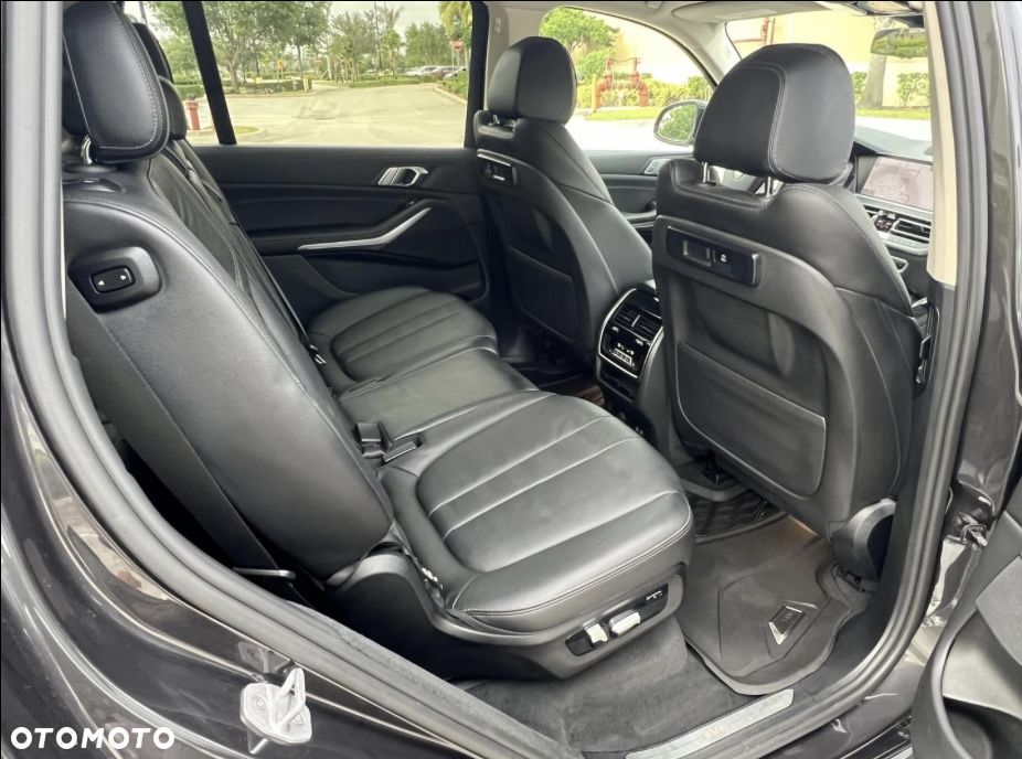 BMW X7 xDrive40i sport - 25