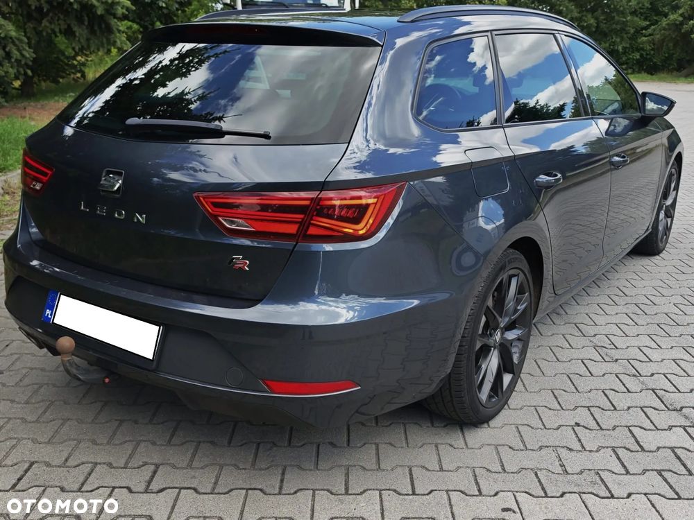Seat Leon 2.0 TDI FR Black S&S DSG - 4
