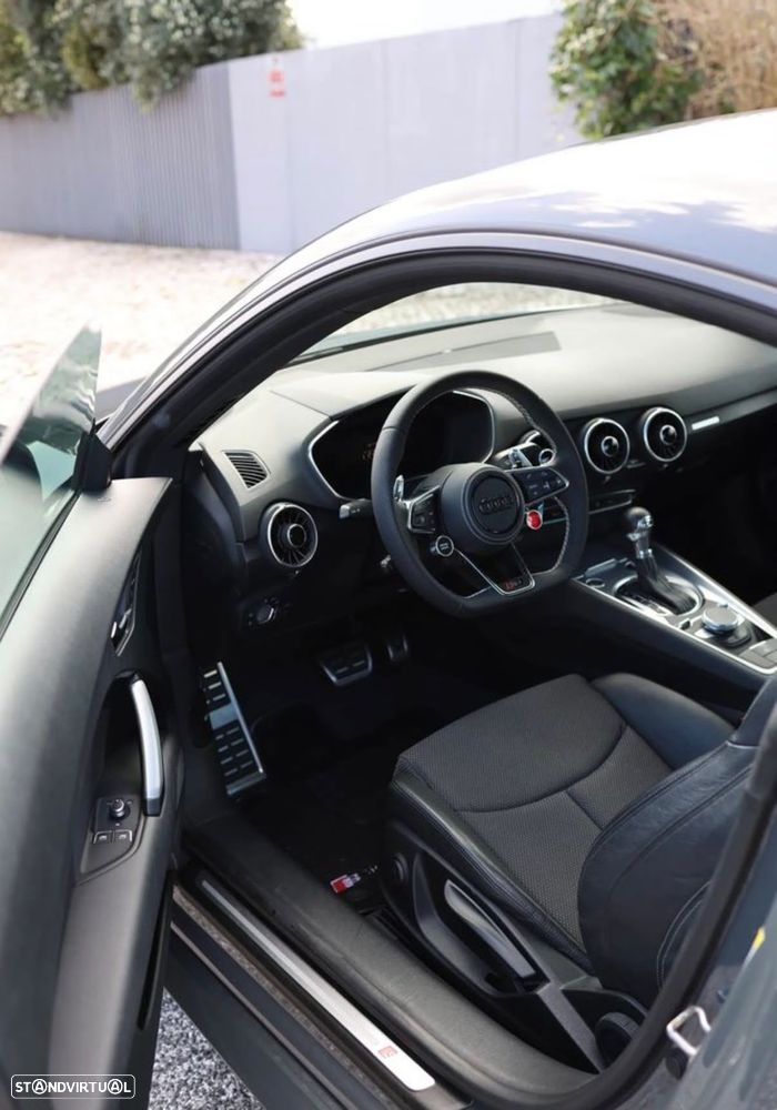 Audi TT Coupé - 12