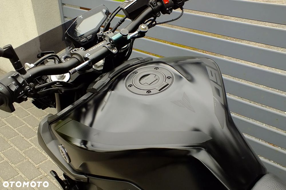 Yamaha MT - 9