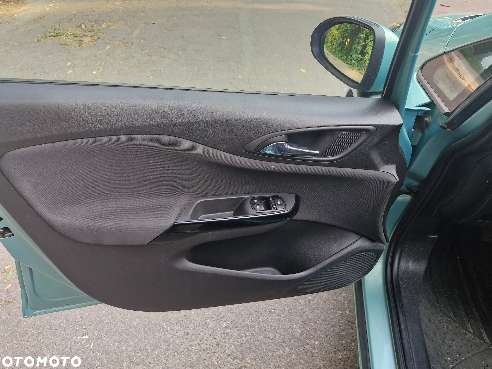 Opel Corsa 1.4 16V Active - 12