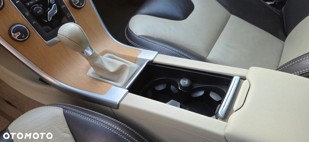 Volvo XC 60 D3 AWD Summum - 12