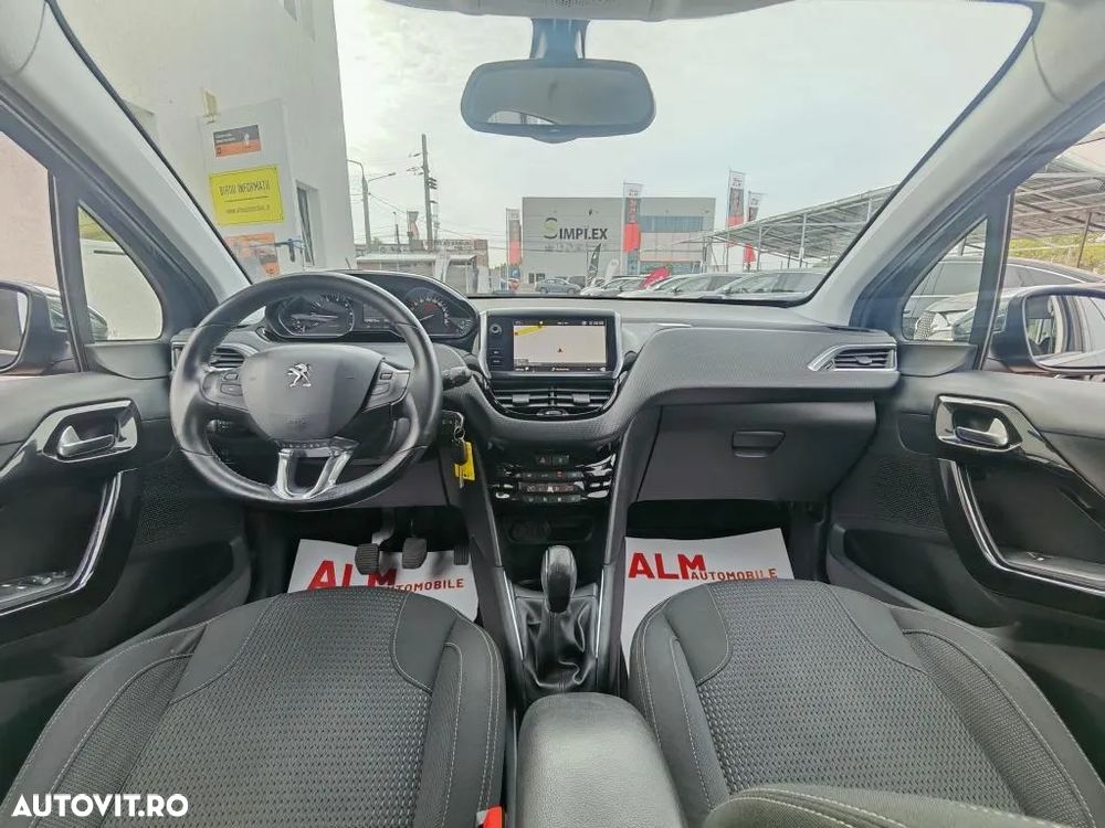 Peugeot 208 1.2 L PureTech Allure - 2