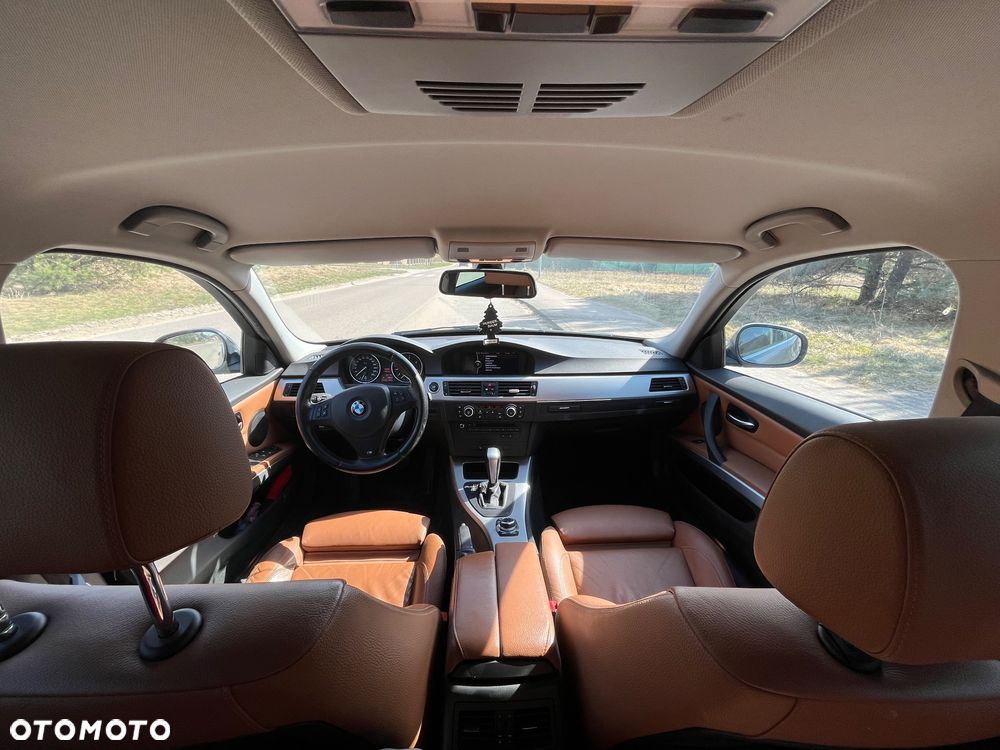 BMW Seria 3 330d xDrive DPF Edition Exclusive - 8