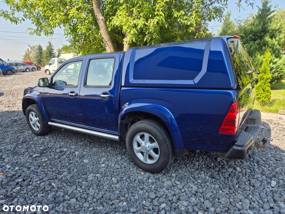 Isuzu D-Max 2.5d DC L - 6