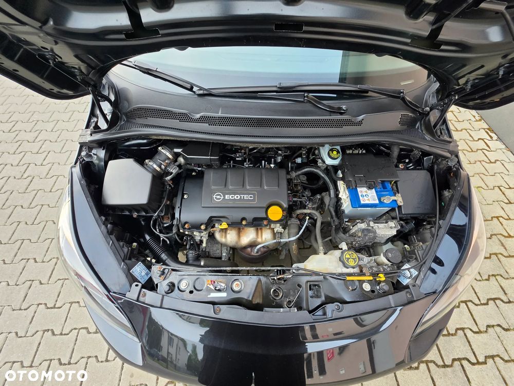 Opel Corsa 1.4 16V Cosmo - 25