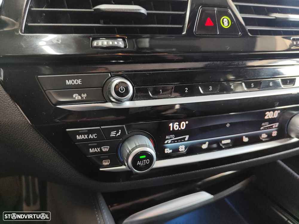 BMW 530 e Pack 50 anos M - 38