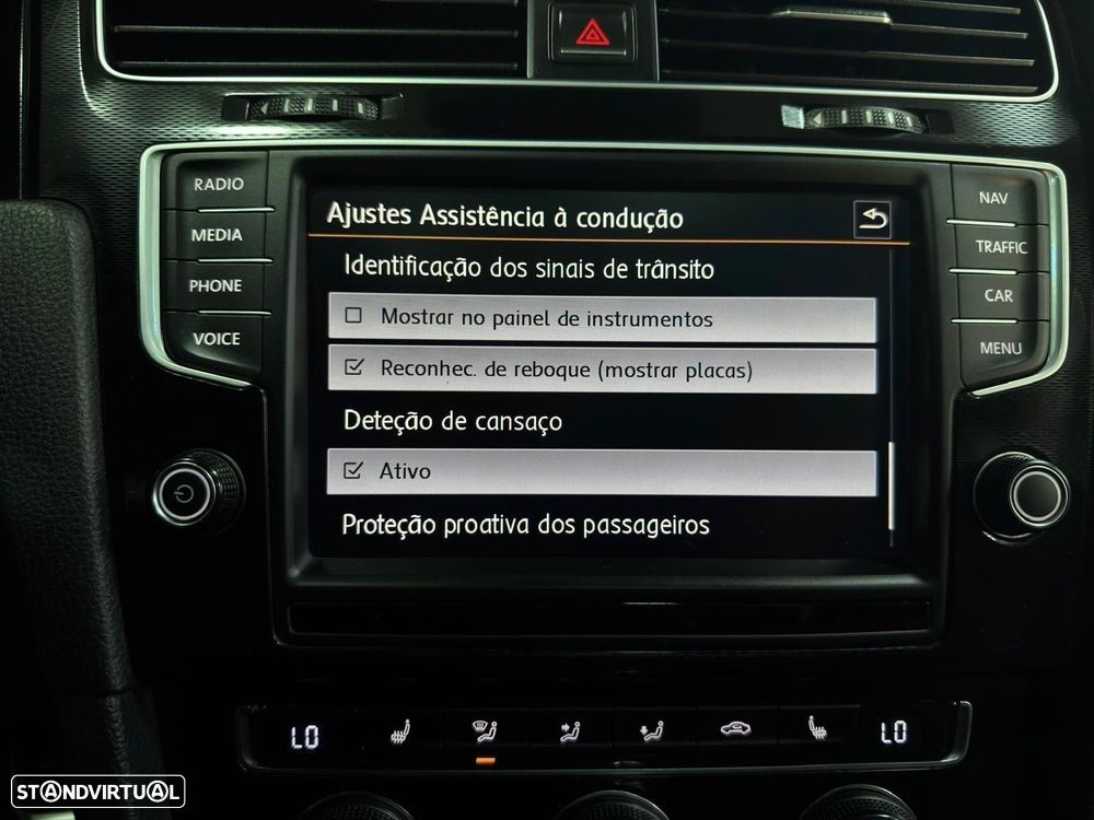 VW Golf 2.0 TDI GTD DSG - 32