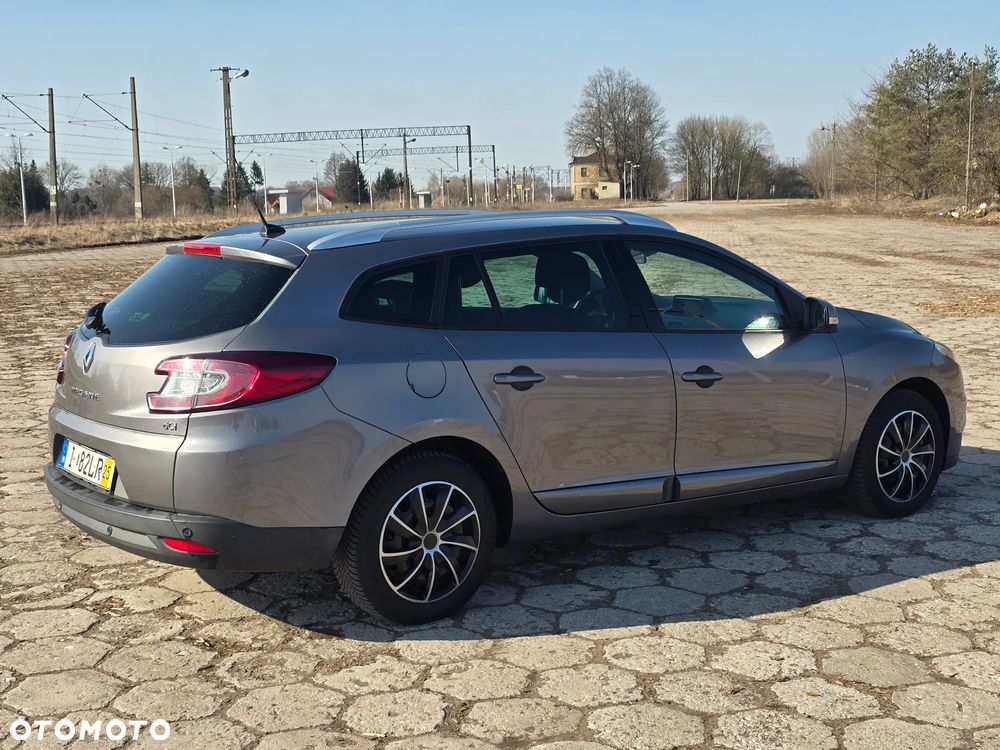 Renault Megane ENERGY dCi 110 Start & Stop Expression - 9