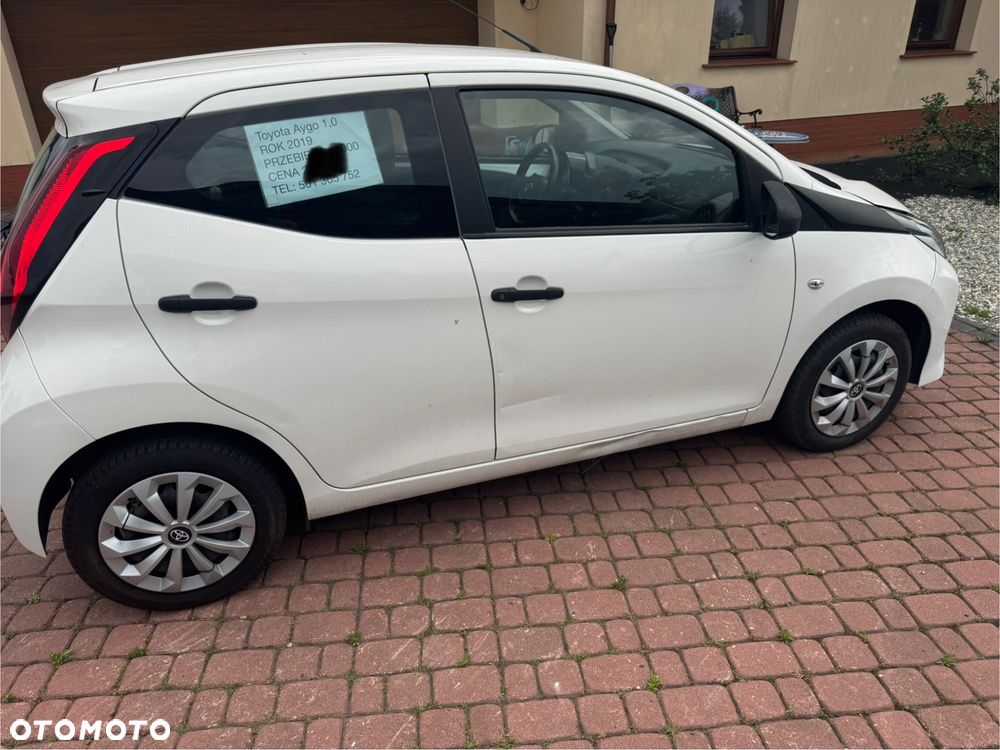 Toyota Aygo 1.0 VVT-i JBL Edition - 2