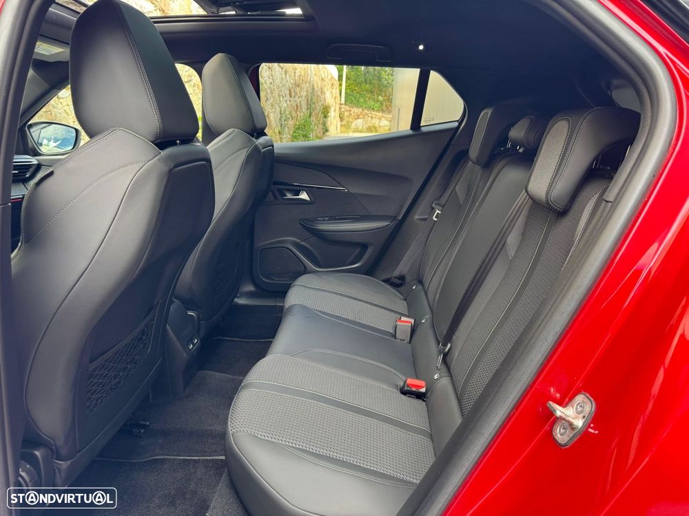 Peugeot 2008 1.2 PureTech GT Line - 8