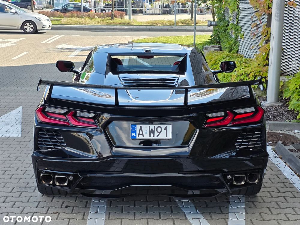 Chevrolet Corvette - 14