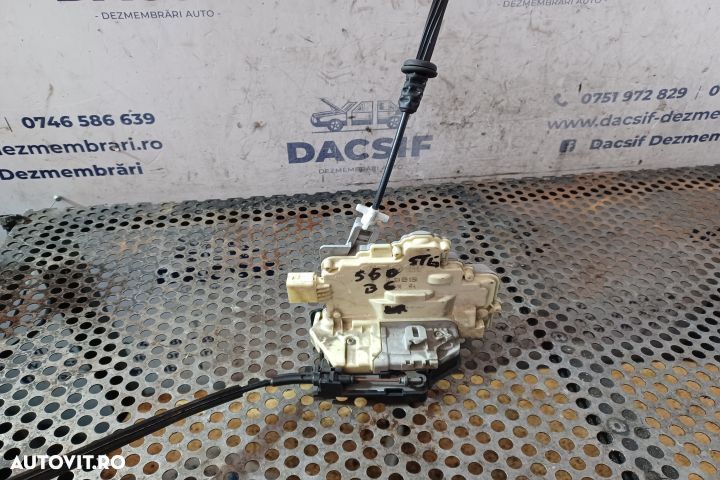 Broasca usa spate stanga 3C4839015A Volkswagen VW Passat B6  [din 2005 pana  2010] seria wagon 5-us - 1