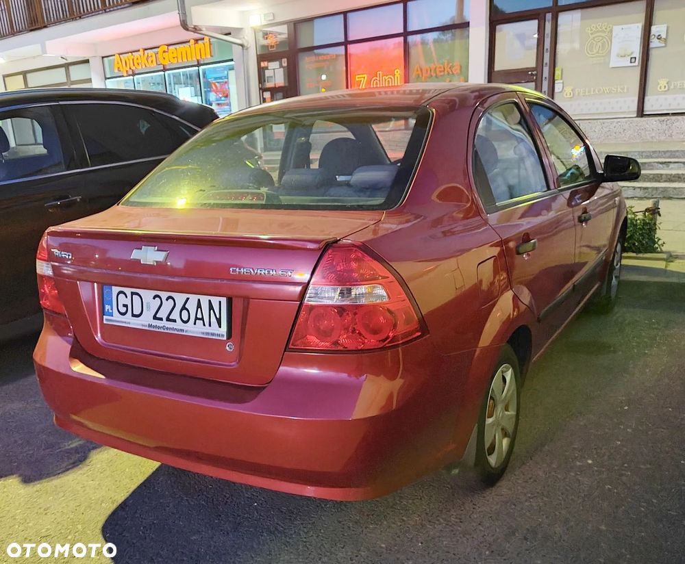Chevrolet Aveo - 4