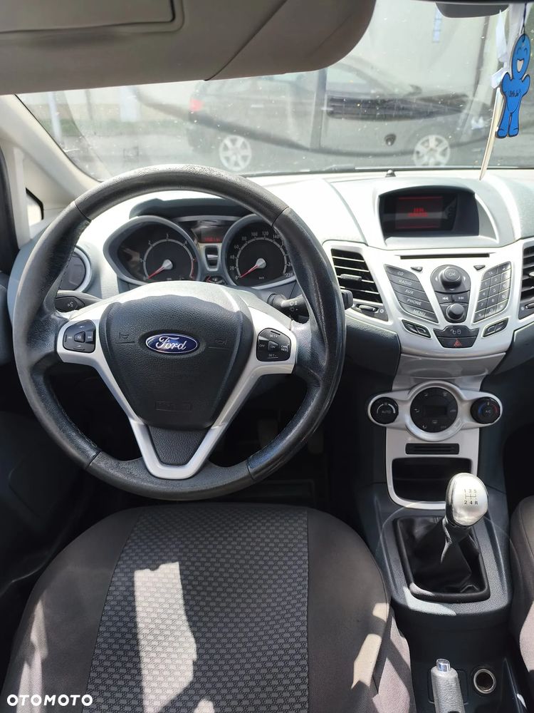 Ford Fiesta - 7