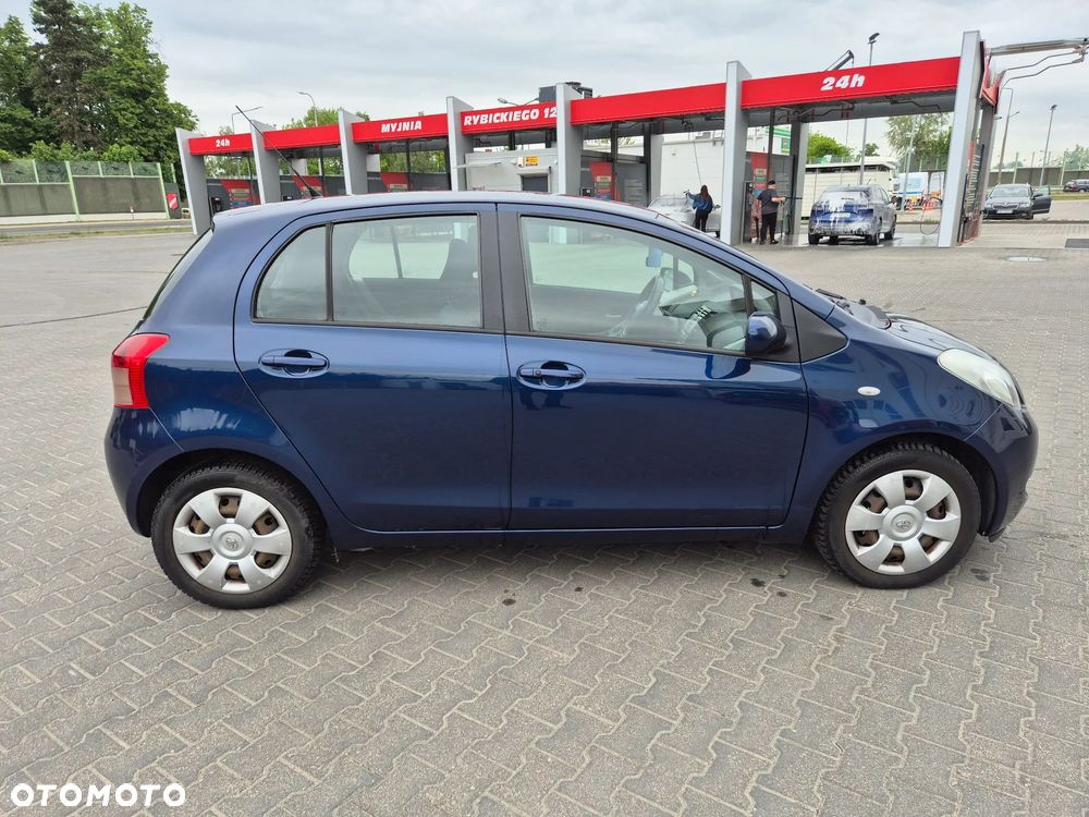 Toyota Yaris - 5