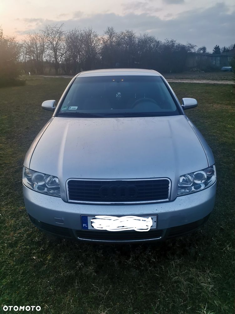 Audi A4 Limousine - 10