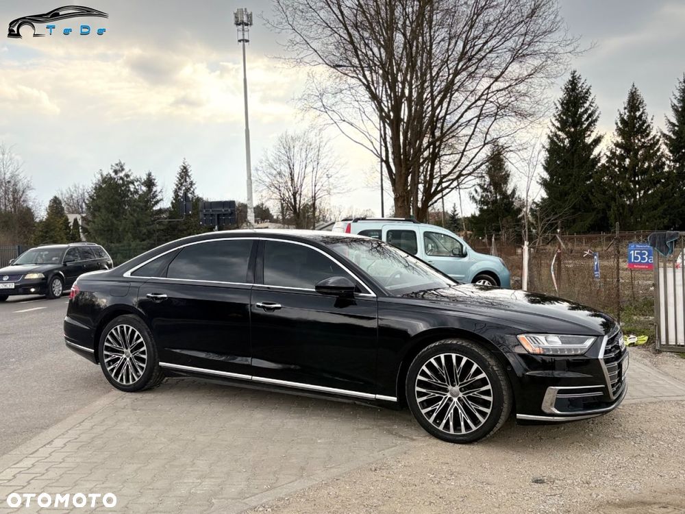 Audi A8 - 8