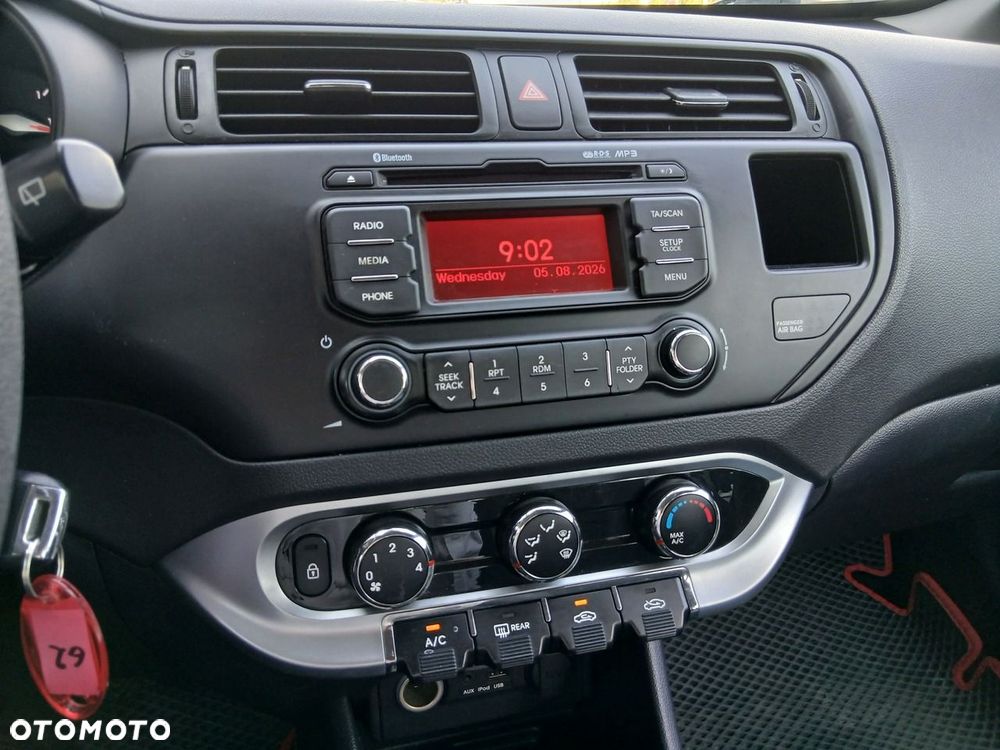 Kia Rio 1.2 L - 21