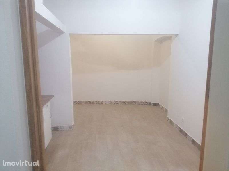 Moradia T3 r/c perto Rodoviária - Grande imagem: 2/8