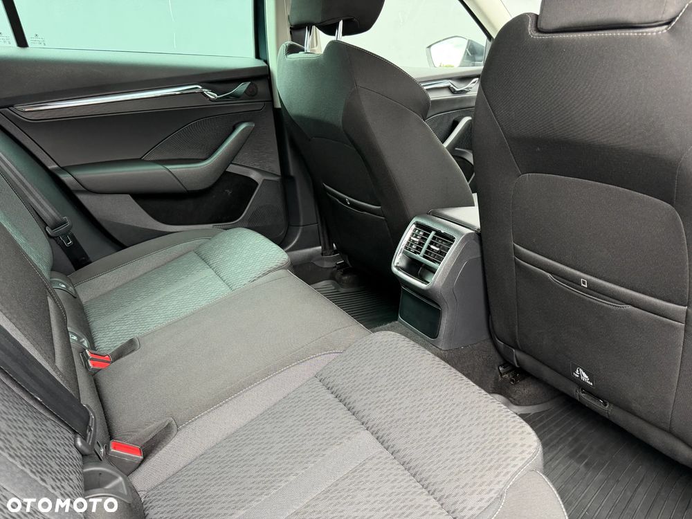 Skoda Octavia 2.0 TDI SCR Style DSG - 25