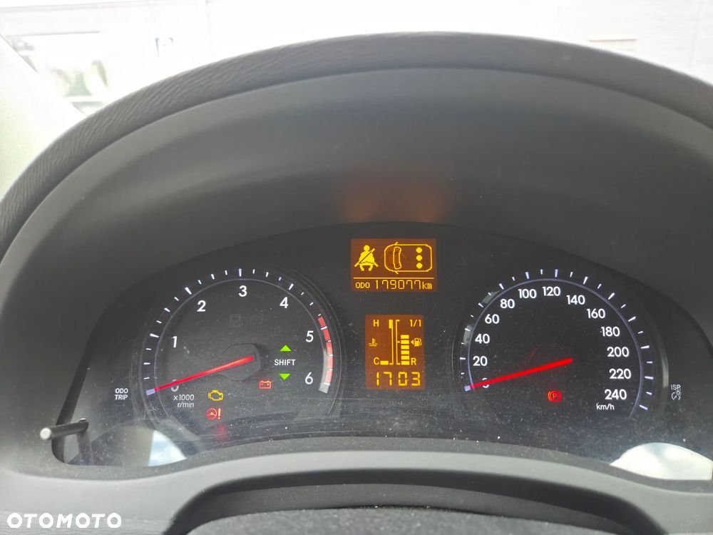Toyota Avensis 2.0 D-4D Active - 12