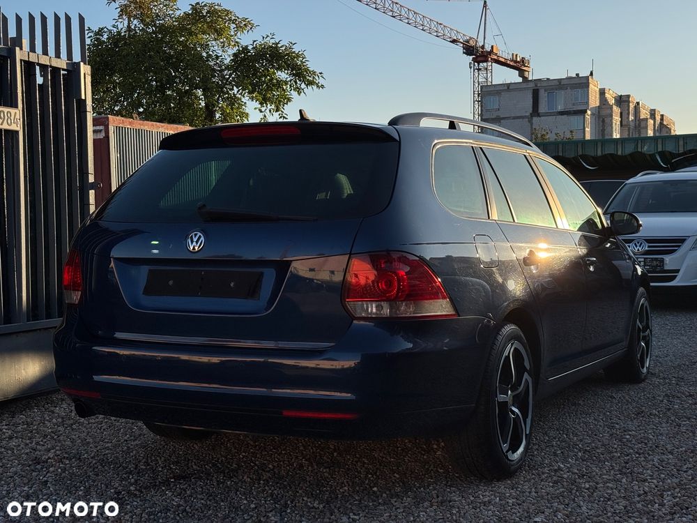 Volkswagen Golf 1.6 TDI DPF MATCH - 10