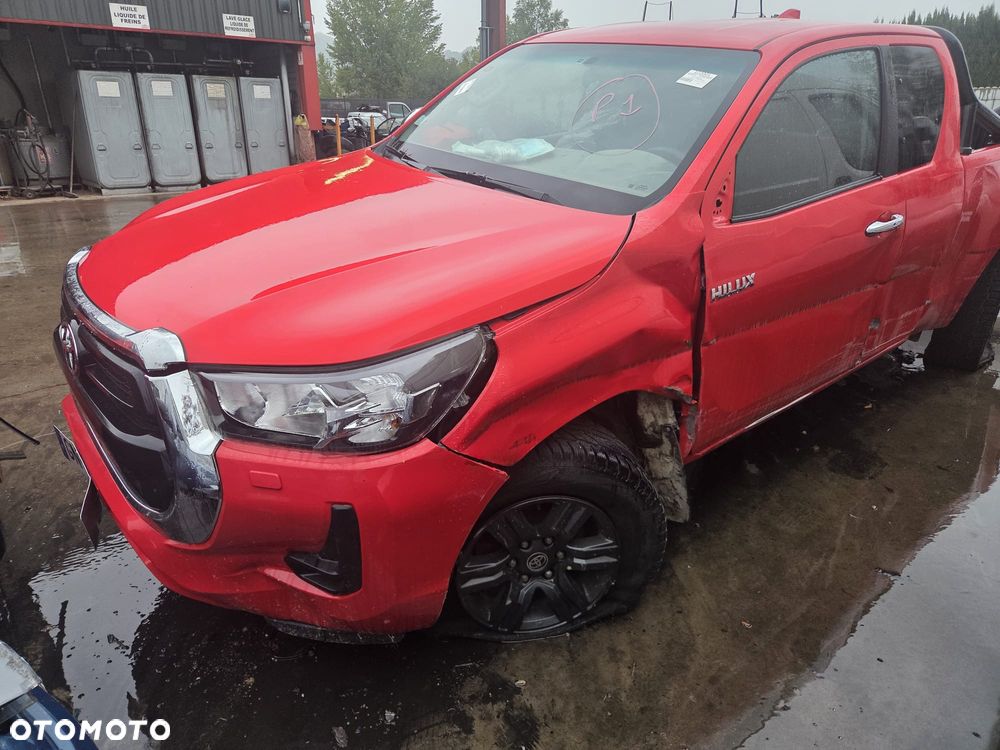 Toyota Hilux - 1