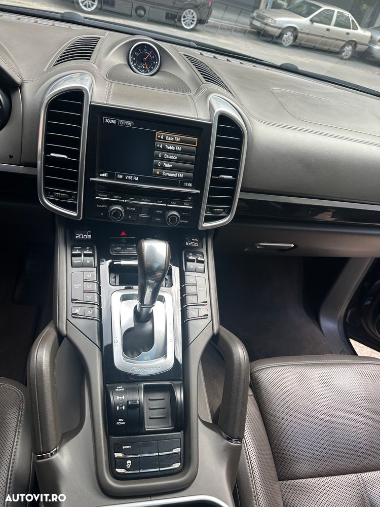 Porsche Cayenne 3.0TD TipTronic - 18