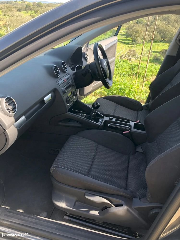 Audi A3 2.0 TDI Ambiente - 3