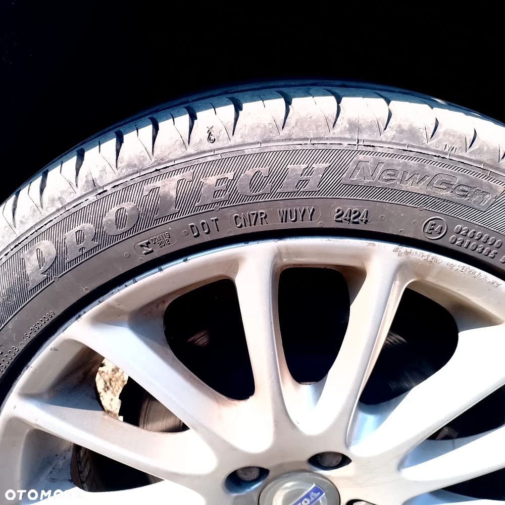 Volvo V70 2.4 Black Edition - 29