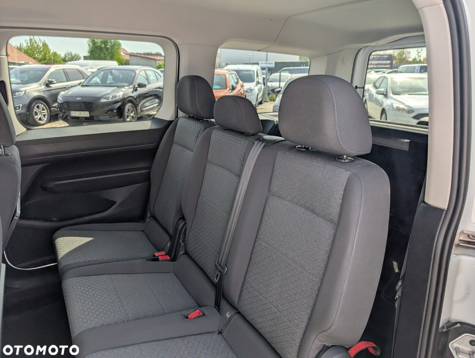 Ford Tourneo Connect 2.0 EcoBlue Titanium - 36
