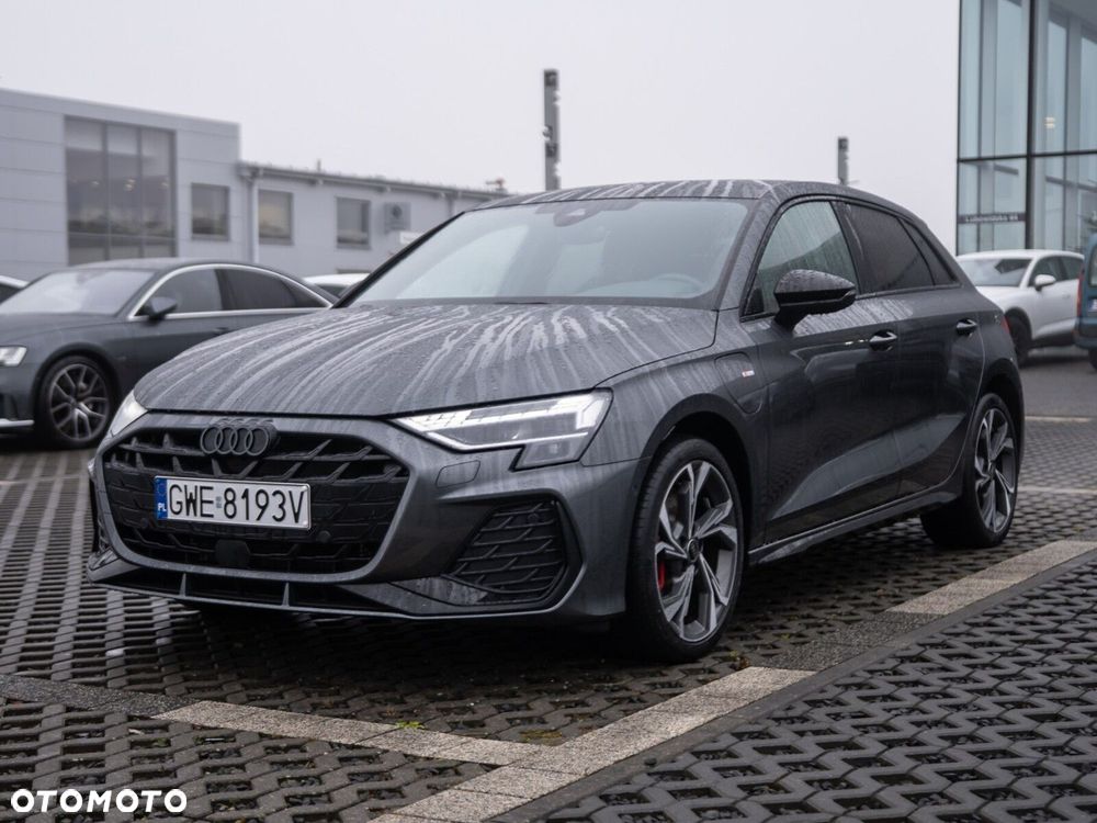 Audi A3 Sportback - 1