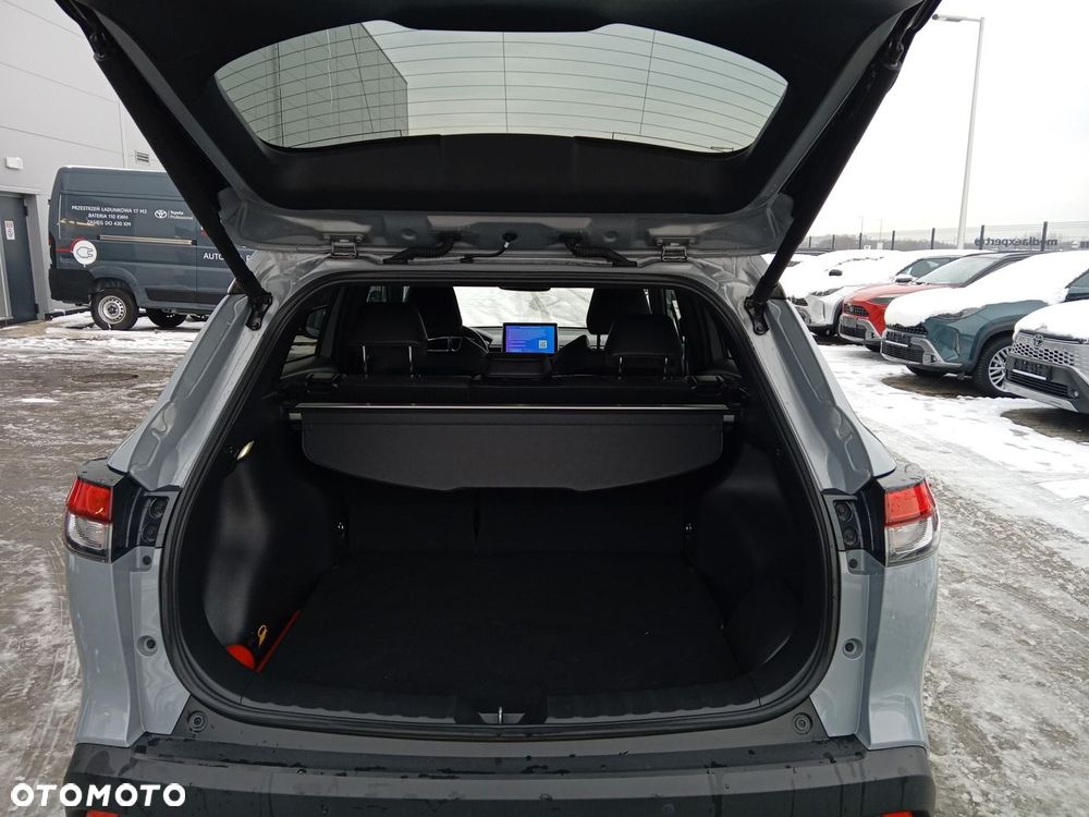 Toyota Corolla Cross - 12