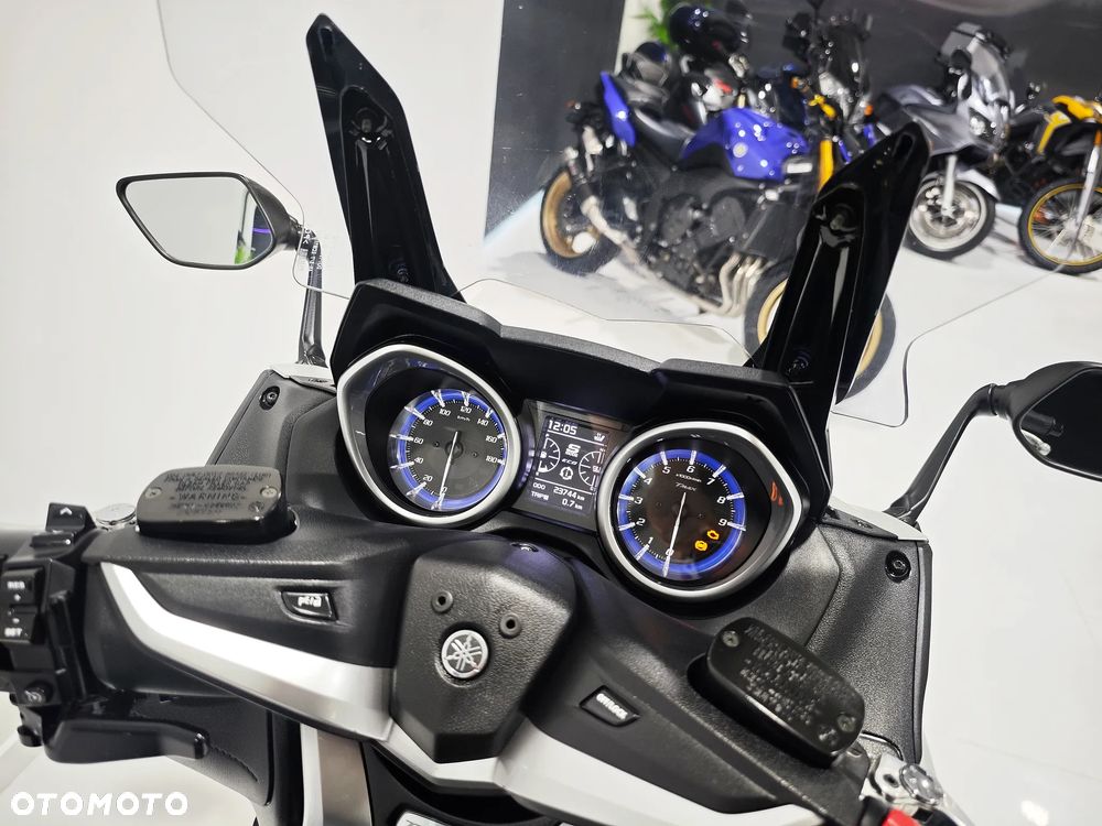 Yamaha Tmax - 5