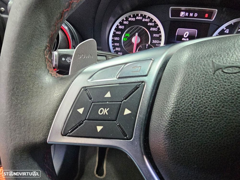 Mercedes-Benz A 45 AMG 4-Matic - 17