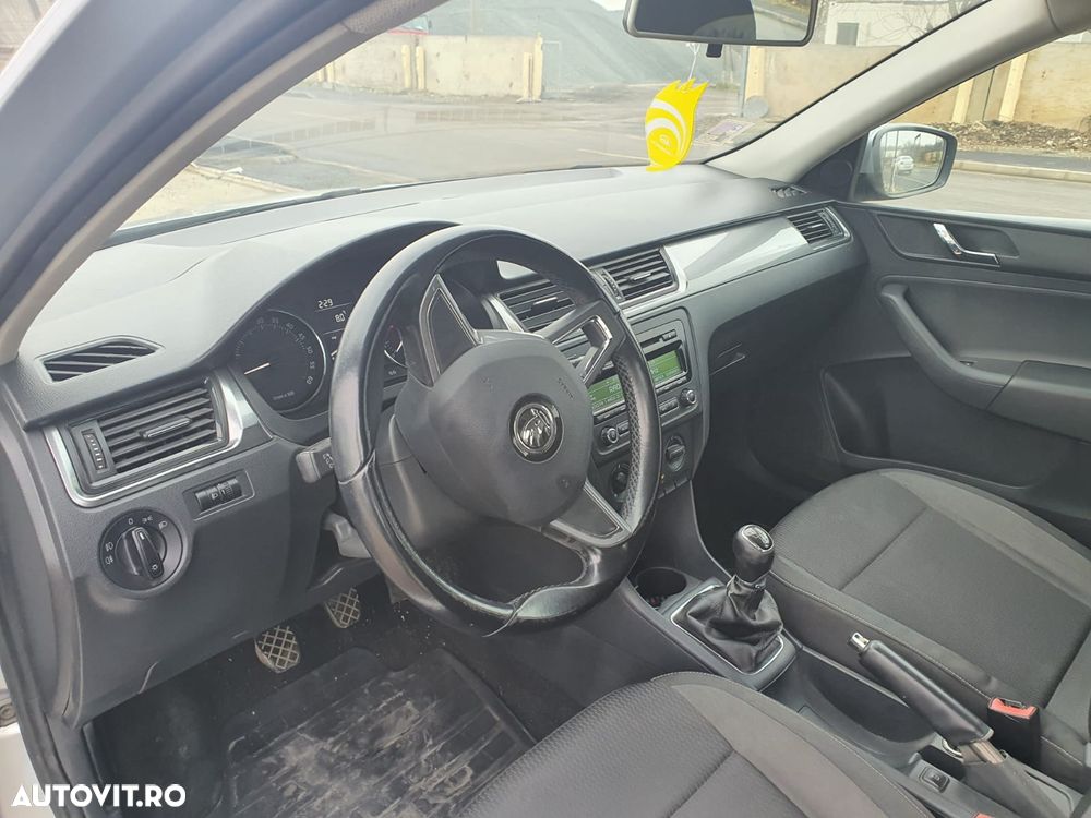 Skoda RAPID 1.6 TDI Ambition - 14