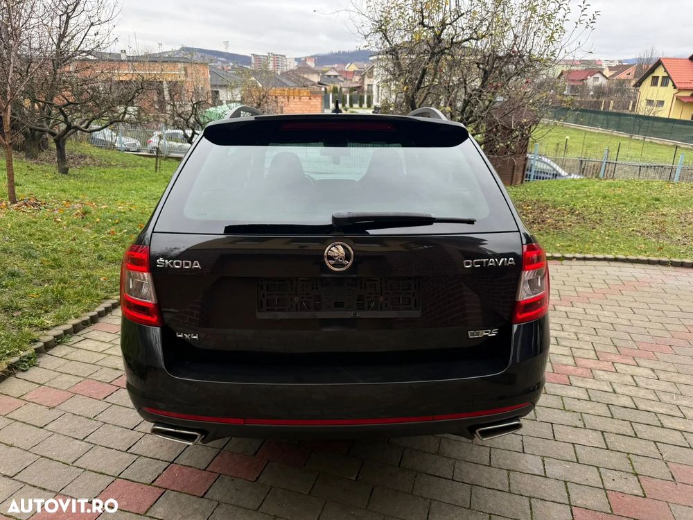 Skoda Octavia Combi 2.0 TDI 4x4 DSG RS - 8
