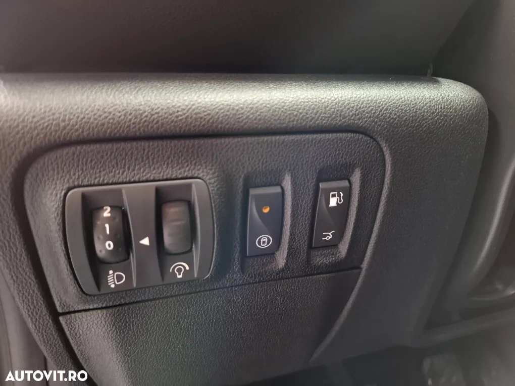 Renault Megane TCe 140 GPF Techno - 19