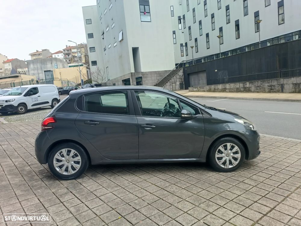 Peugeot 208 1.6 BlueHDi Style - 5